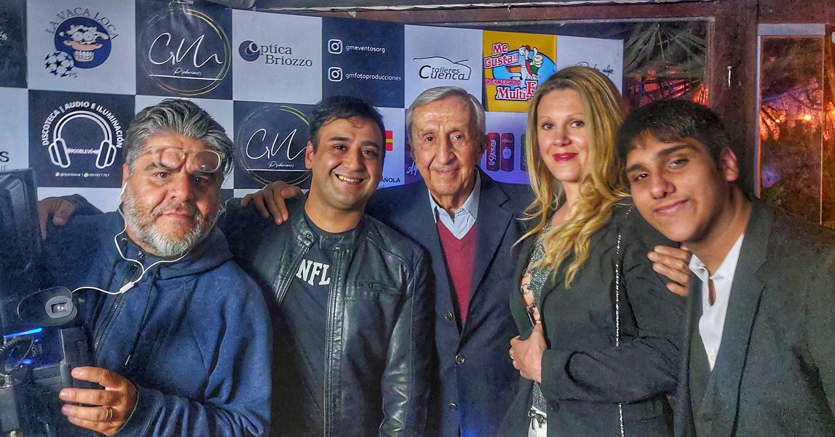 LANZAMIENTO RUMBO A QATAR DEL EQUIPO DE FUTBOL DE RADIO CRISTAL 1470AM