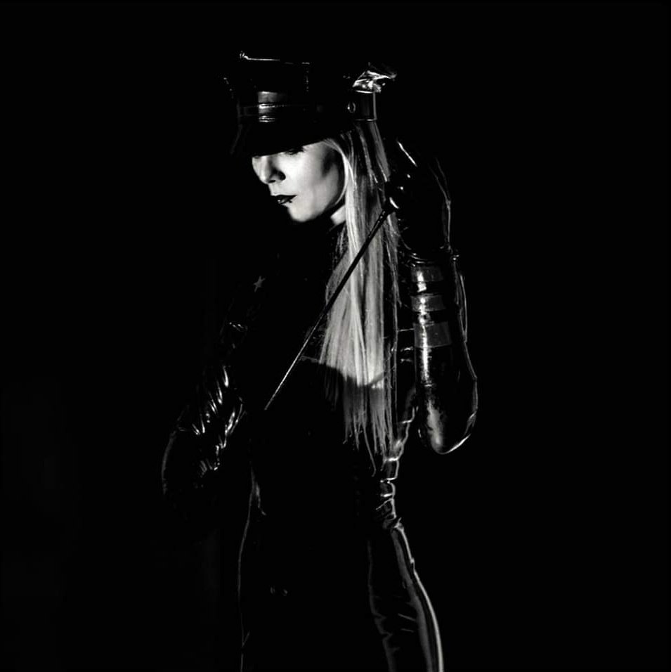 MissZedstar's tweet photo. #NewProfilePic https://t.co/KZqxM4MnVy