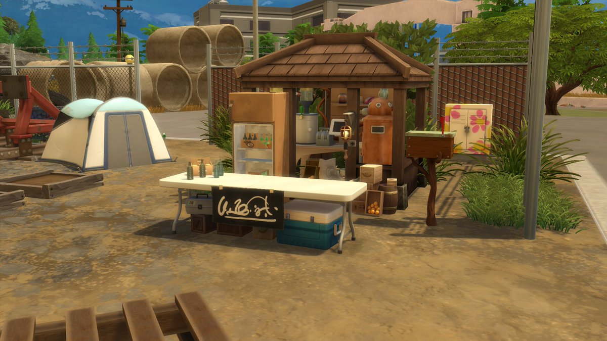 BlueShreve's tweet photo. Hey Murklanders, are you tired of living in the streets? This old abandoned train car has been renovated to make the perfect home. It even has a fizzy juice shed to make your own juices to sell right from the lot. 

@MurklandCentral @TheSims #showusyourbuilds https://t.co/Lc0PsJjwDq