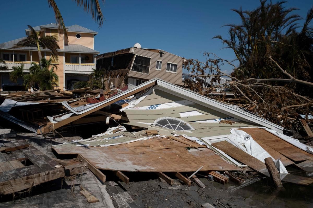 La #Florida con muchos daños y <a href="/POTUS/">President Donald J. Trump</a> no asume y se dedica a enviar armas a Ucrania.
#SOSFlorida 
#FuerzaCuba