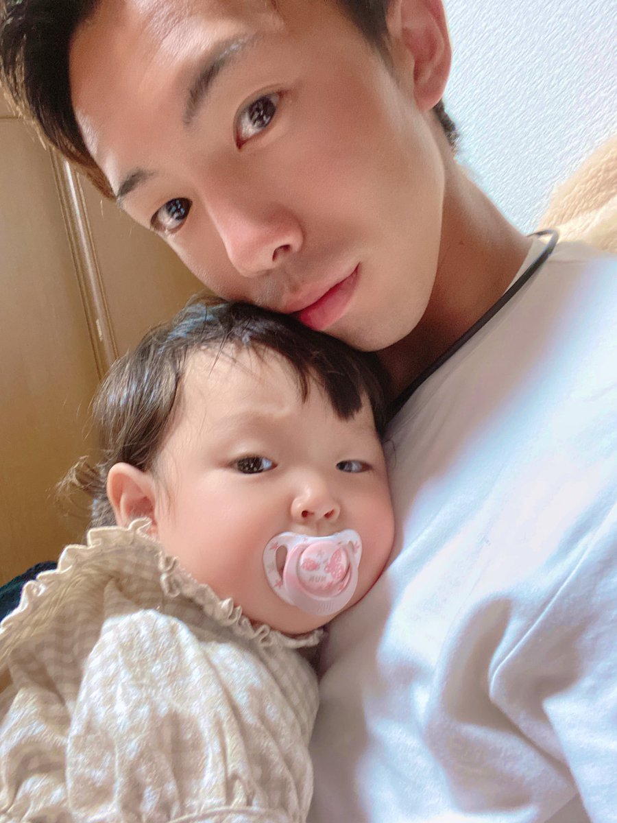 ultimateforest8's tweet image. 今日は特別な日です
9月に離婚して1年前の今日
2人での生活が始まりました

あっという間の1年だったね
離婚を気にたくさんの出会いがあって
たくさんの人が助けてくれました
皆様に心から感謝です

書きたいこと多すぎるけど…

これからもたくさん笑っていこうね☺️

#シンパパ2年生になりました