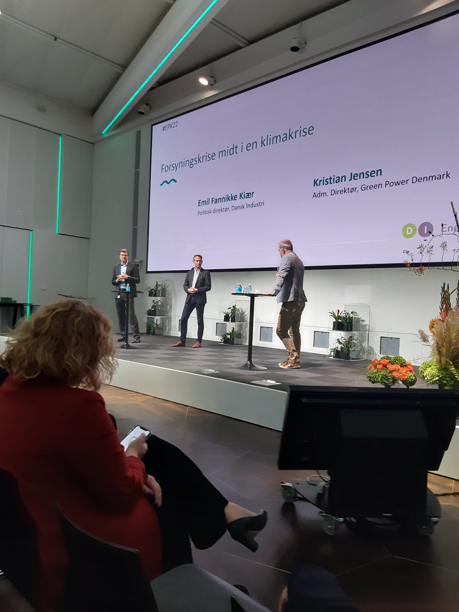 cr_hartmann's tweet photo. Holy smoke! Valget udskrevet præcis som vi går igang med at drøfte forsyningskrise midt i en klimakrise. Håber det bliver top of mind under valgkampen! Vi fra @Andel_dk byder ind med løsninger fx udbygning af VE @GreenPowerDK @DanskIndustri https://t.co/x8iEi5hhWJ