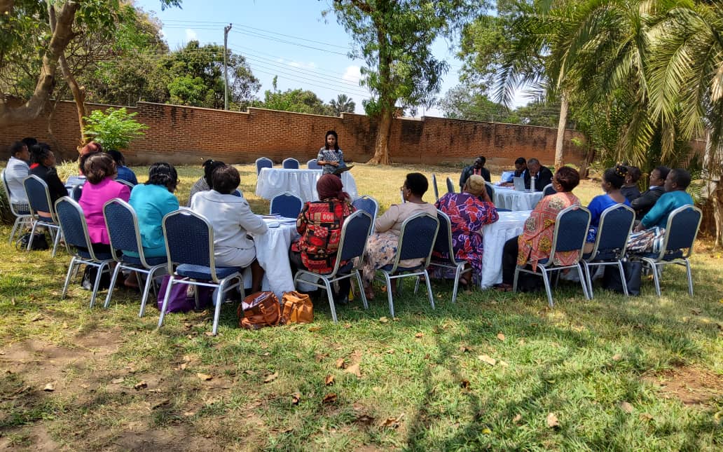 forequality_mw's tweet photo. @NawiAfrica @FEAM_Malawi @ActionaidM @ActionAid @FemnetProg @artgloafrica @wangkinoti @crystalsimeoni @rugareshaz @TaxJusticeAfric #SeptemberHighlights
We co-created a platform for crucial discussion for Women SMEs & relevant stakeholders including the Reserve Bank of Malawi & @MalawiGovt representatives, on financial inclusion & womenโs economic justice, with support from @SegalFoundation https://t.co/q3afhqsBfV