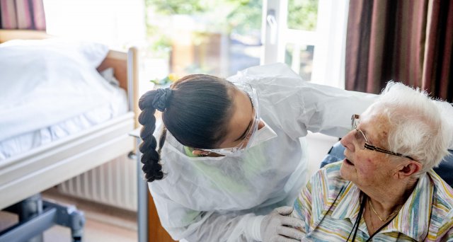 Dt_Aerzteblatt's tweet photo. Bremen will akademische Lehrpflegeeinrichtungen einrichten:  Bremen – In Bremen soll es künftig im Rahmen eines gemeinsamen Projektes der Universität und der Hochschule Bremen (HSB) akademische Lehrpflegeeinrichtungen geben. Ziel ist,… https://t.co/ZInm83dVBP #TCALL #Pflege https://t.co/m2LccSZbmG