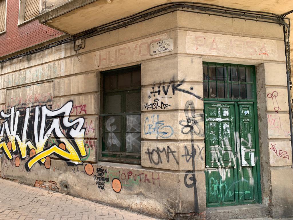 Muchos diréis… bien David… pero… ¿tú como mejorarías las fachadas? Tenemos que sacar una línea de ayudas a la rehabilitación de fachadas como tienen otras ciudades de nuestro entorno y no solamente en el centro, también para los edificios de los barrios. #Zamoraentuits