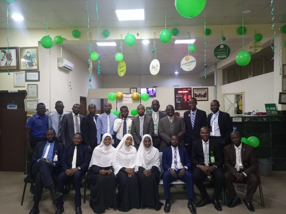 JaizBankNG's tweet photo. Jaiz Bank Staff celebrating customer service week.
#JaizBank #JaizLifestyle #JaizCares #jaizbank10thyearanniversary #CSW2022 https://t.co/VI26GVIwBg