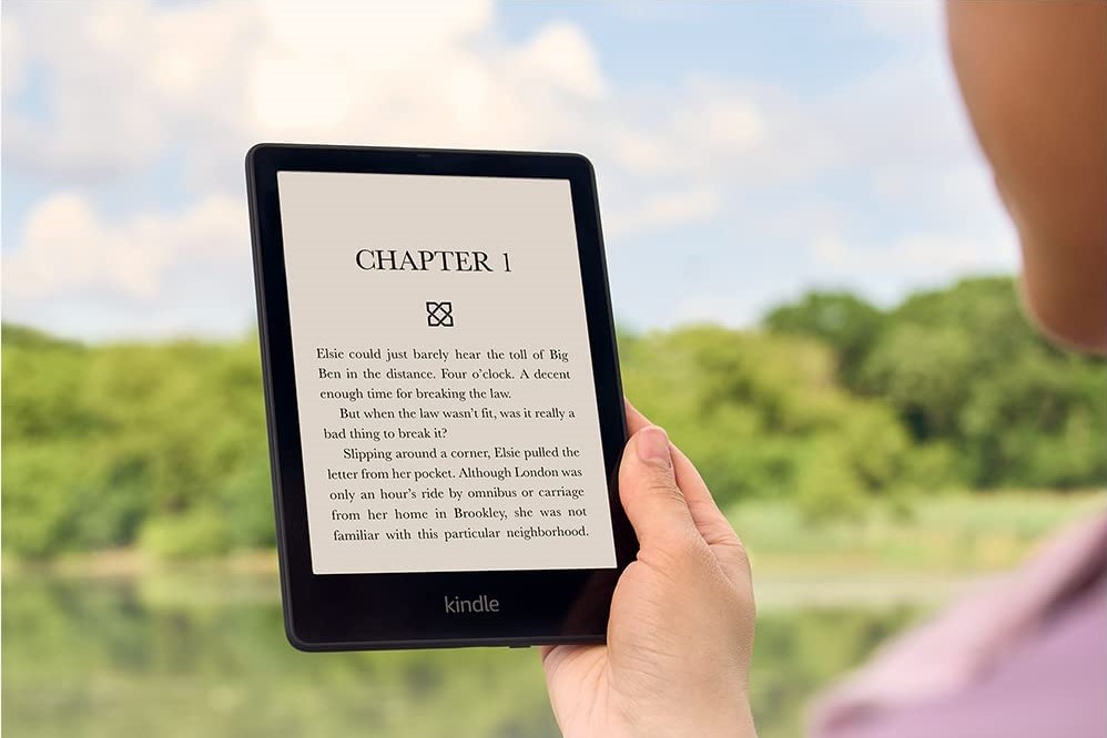 ShopDecidedly's tweet photo. The best tech deals of today include a Kindle Paperwhite for 29% off https://t.co/KeZ5MqPeIs https://t.co/ZcG9Dc56SN