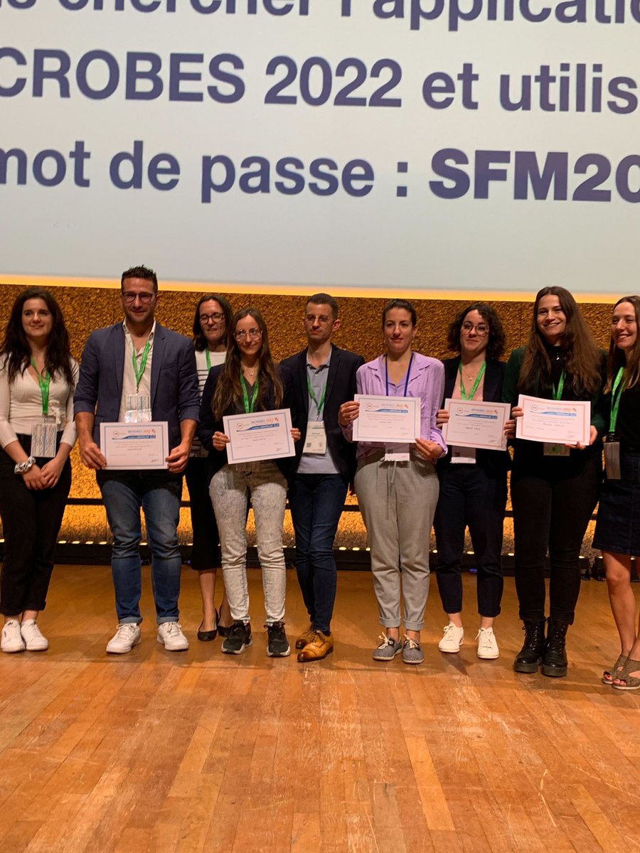 sfm_jm's tweet photo. Nous sommes également très heureux de décerner le prix de thèse jeunes microbiologistes à Charles Henriot 🥳 bravo également à Mathilde Bergamelli pour son prix décerné par le comité d’organisation 🏆 et à nos gagnants du prix poster 😌 https://t.co/QP3kQLn2Ns
