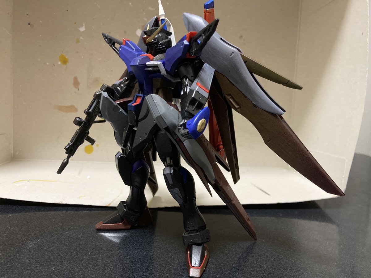 ALUTO06851072's tweet photo. ＃ガンプラ
改造ガンプラ完成しました！
アークデスティニーガンダムです！
GBNができたらこの機体で参戦します https://t.co/hbQfQ0cesI