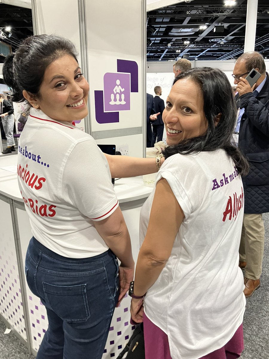lauracottey's tweet photo. Team #WEMSIG are at the @RCollEM stand #rcemasc want to find out more about the Women in EM Special Interest Group? Then come and have a chat! https://t.co/0PAPP3e5nV