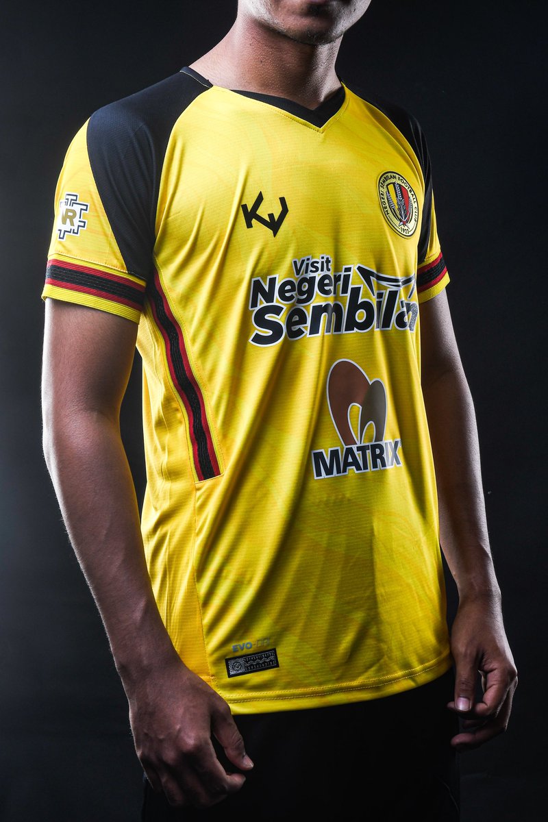 ronramka's tweet photo. @kakijersi RM99 sublimation + rubber patch + heatpress logo sponsors + netting tape dkt grip &amp; tepi body + woven patch + flock logo KJ + custom

Local brand boleh bagi murah.. but lain brand lain direction. Yang penting direction aku utk produce jersi quality tapi harga marhaen!! https://t.co/JlnANr98m6