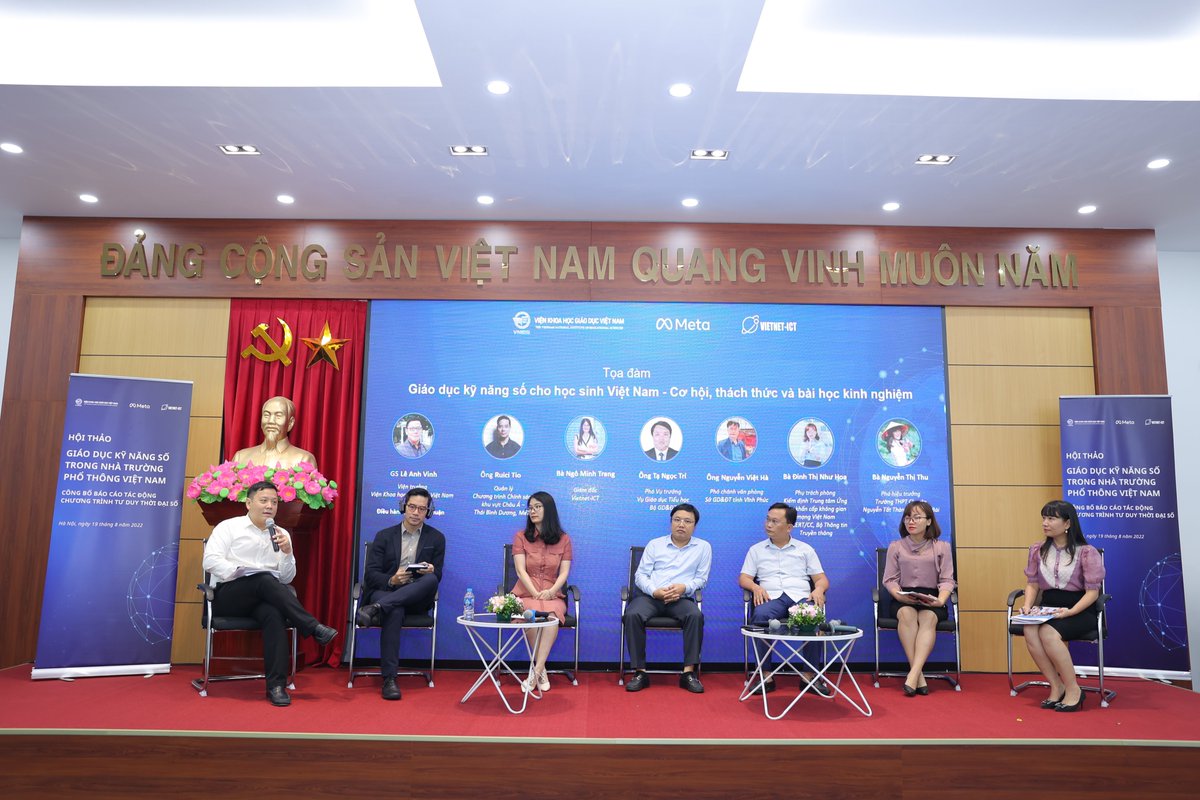 We are thrilled to share that the We Think Digital programme by <a href="/Meta/">Meta</a> in Vietnam has reached over half a million students &amp; teachers in the last 3 years! What great #ProgrammeManagement work from our VN team! 
READ article: bit.ly/3RS804h
 
#PearlImpact #DigitalLiteracy