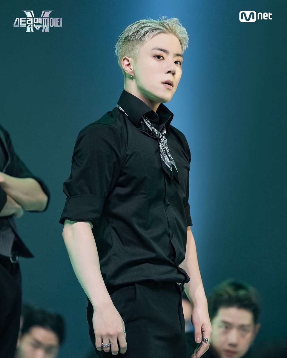 Mik_xjj37's tweet photo. หล่อว้อยยยย #StreetManFighter #SMF #WeDemBoyz #wdbz #Kamel #위뎀보이즈  #스트릿맨파이터 #leedaehan #YOUNGBIN #Haesung #카멜 https://t.co/OKPTZugorL