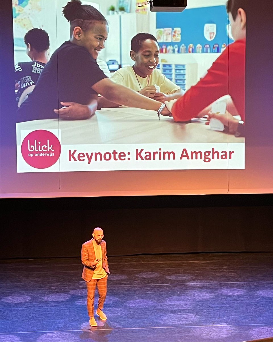 CengizSTM's tweet photo. Een inspirerende keynote van @KarimAmgharNL over #burgerschap en #kansgelijkheid met als dagvoorzitter Ismail Aghzanay, ook inspirerend zoals altijd. 

#inclusie #diversiteit #democratie #onderwijs #vo #vmbo #toekomst #capelleaandenijssel @BLICK2018 https://t.co/NBNAf5lbKs