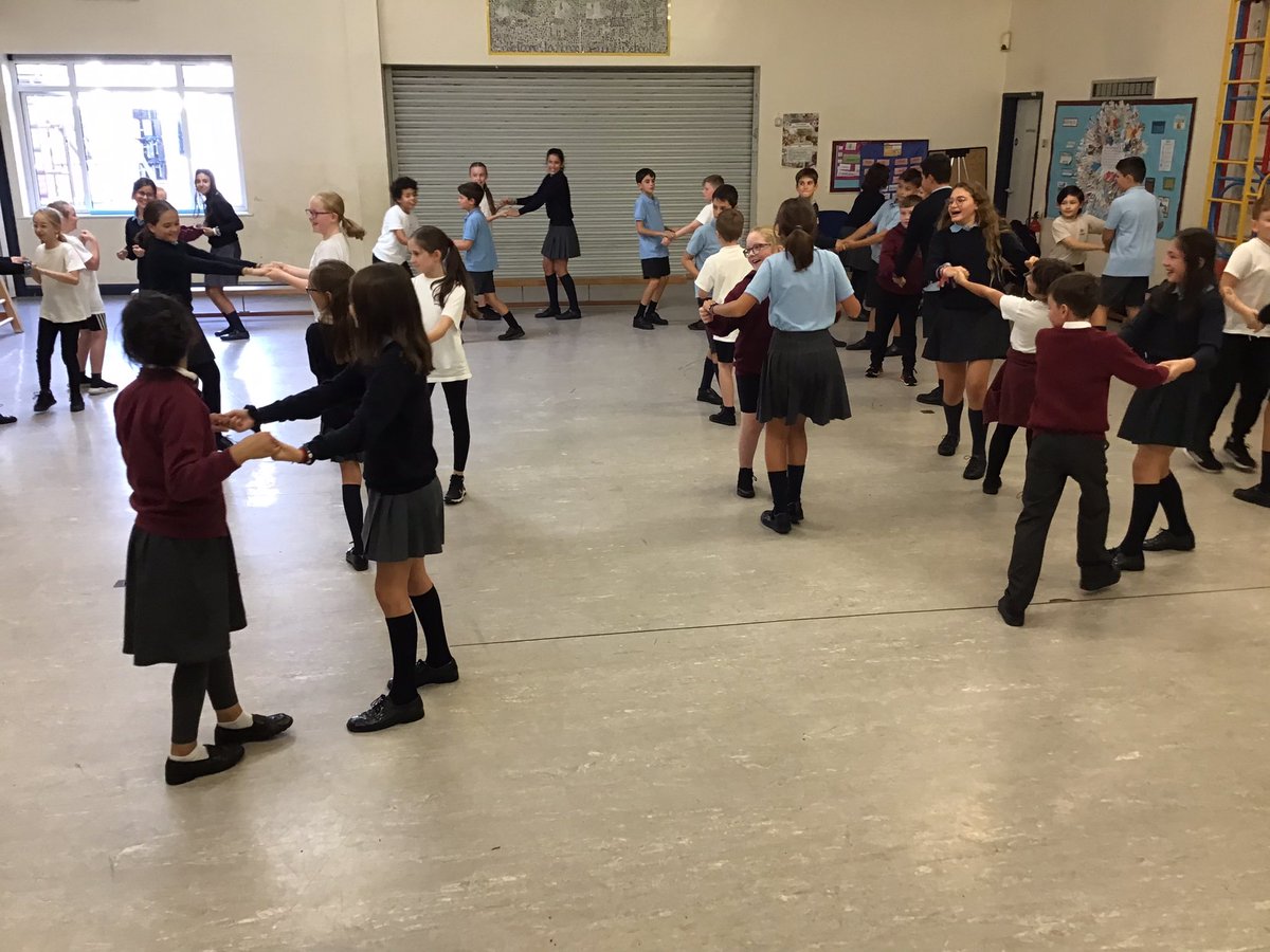 NormanPannellY5's tweet photo. Fantastic dancing session with our Spanish students! Well done Year 5! https://t.co/rBs6kRRZHB