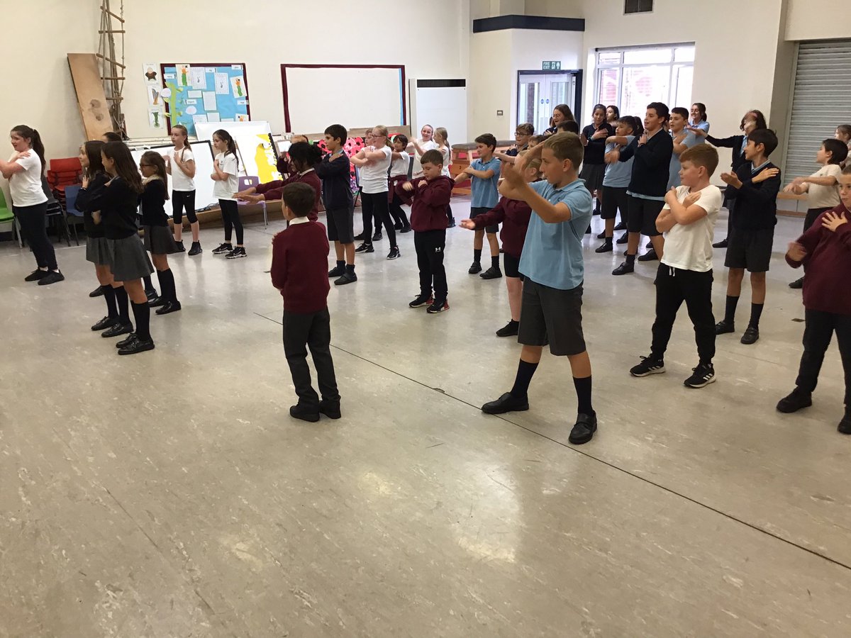 NormanPannellY5's tweet photo. Fantastic dancing session with our Spanish students! Well done Year 5! https://t.co/rBs6kRRZHB