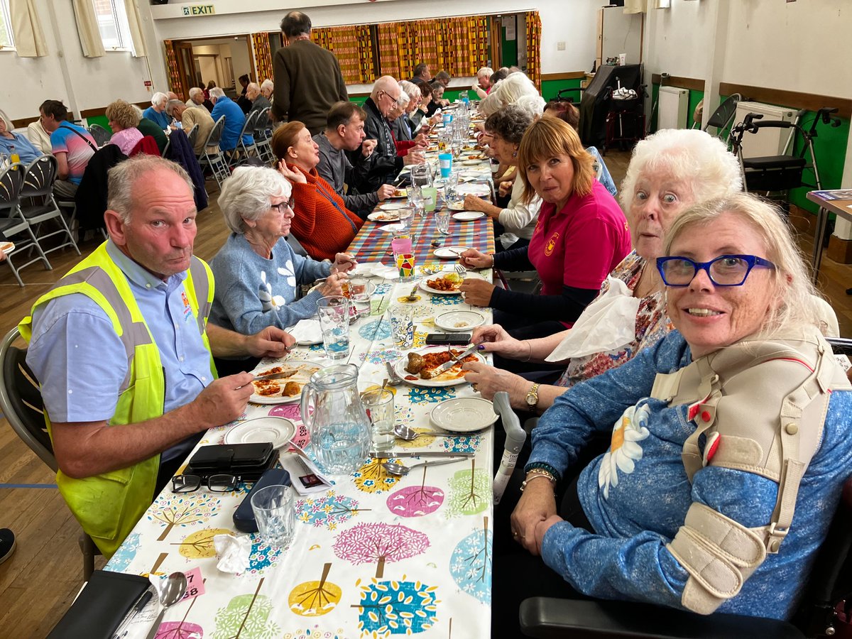 Back tweeting again! We had a special visitor yesterday &amp; around 50 guests, thanks to all our volunteers. Met with <a href="/SussexLaw/">Sussex Law</a> #Streetlaw students today - forthcoming session with our guests, watch this space #Community #Volunteering