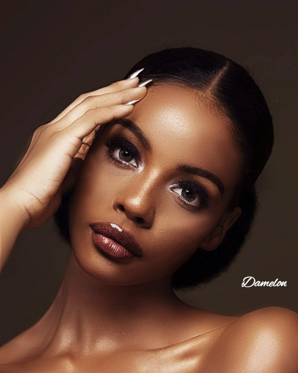 league_soft's tweet photo. Newly retouched🖋,decided to do something natural and brown skin like 😍😍.A RETOUCHER .
#lagosretoucher #lagosphtographer #Davido #Amazingklef #dettystudio #ElonMusk #under40ceos https://t.co/UN4hR7FYqQ