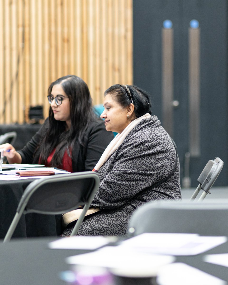 BushraAliCIC's tweet photo. We really enjoyed the Self-Confidence and Finding the Leadership in You workshop by Lyann Farrelly. Self-confidence is important and it gave us a lot to think about.
📸 Adam at @iamaccreative
 #selfconfidence #leaderinme #buildselfesteem #buildselfconfidence https://t.co/FJOo08I2We