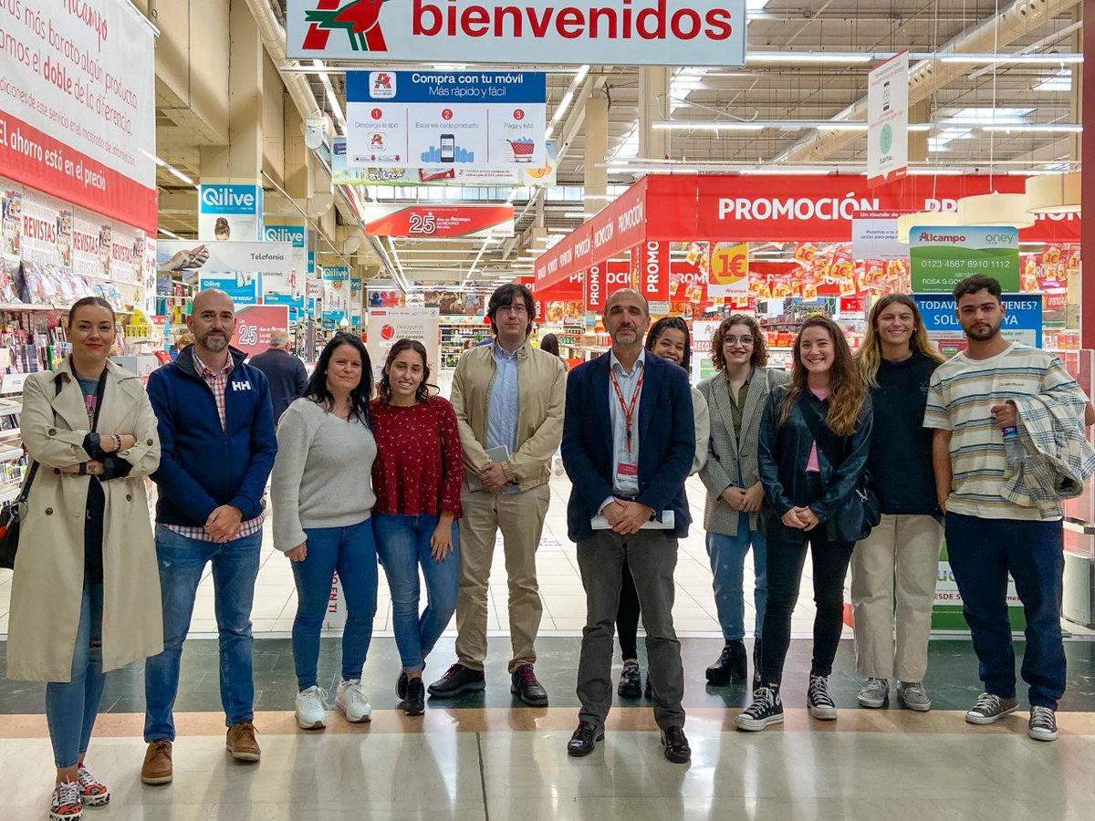 catedrafareces's tweet photo. 📖 #Máster #retaill
¡Qué día el de ayer!
🛒 Por la mañana, disfrutamos de una visita en @alcampo, guiada por José Manuel Chamoso.
📝 Por la tarde, ya en el @iude_uniovi, tuvimos una sesión con Fernando González Astorga, nos impartió una clase sobre #centroscomerciales
¡Gracias! https://t.co/IRfqJC7njH