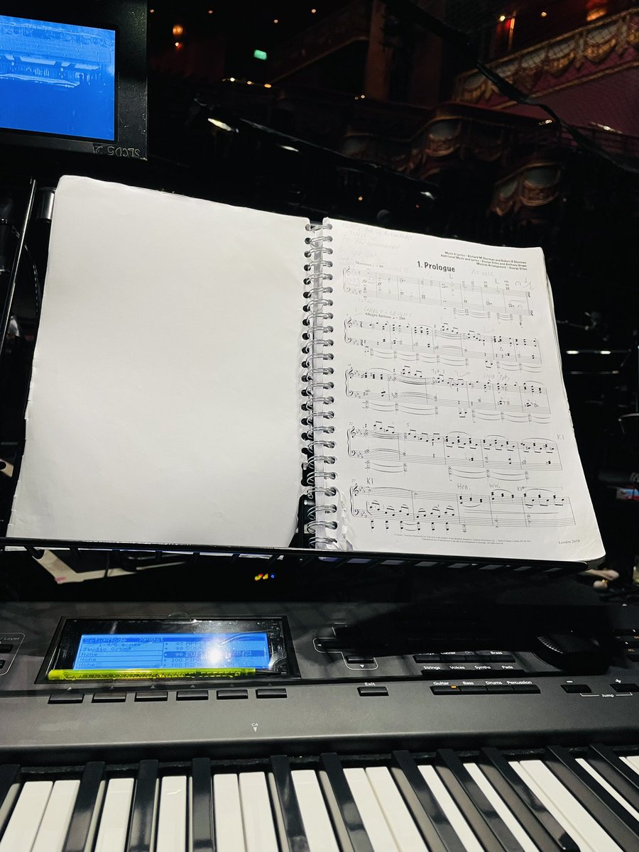 AlexAitken91's tweet image. Right, 3rd (yes, 3rd...) Covers run let's do this. @MaryPoppins #lightattheendofthetunnel #castchange #notesnotesnotes #westend #marypoppinsmusical