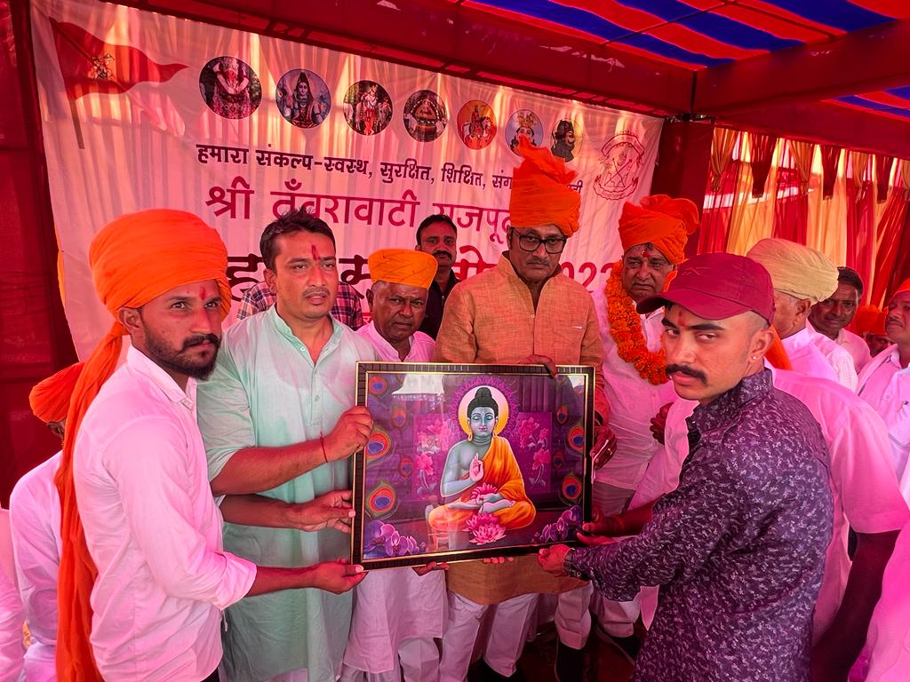 Rajendra4BJP's tweet photo. श्री तंवरावाटी राजपूत सभा दशहरा समारोह की कुछ झलकियां...

#Dussehra  #Vijayadashami  #ShriMadhopur #Rajasthan https://t.co/FFSUEa2MmA