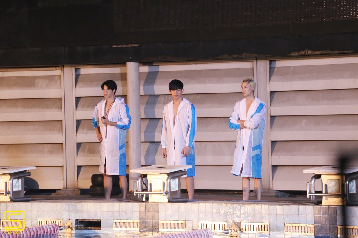 STARSOCIETY_TH's tweet photo. พร้อมทั้งทีมเซฟตี้ ทีมกำลังใจ ทีมรุ่นพี่ และทีมกำลังจั๊ยยย ทุ่มเทกันขนาดนี้ ไม่ดูไม่ได้แล้ว
'เชือกป่าน' #BetweenUsTheSeries
เริ่มตอนแรก 6 พ.ย.นี้ ทางช่อง One31 และย้อนหลังทาง iQiyi
#เชือกป่านQ10 #bb0un #prem_space #fluke_natouch #OhmThitiwat #sammysammuay #BosstonSuphadach https://t.co/S49KsPSQpx