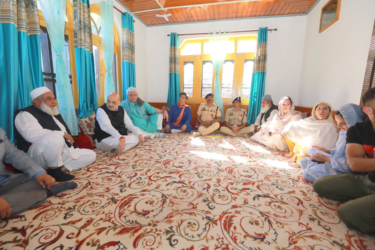 AmitShah's tweet photo. Had the privilege of visiting the home of the brave martyr of the @JmuKmrPolice, Mudasir Ahmad Sheikh and meeting his family today in Uri.

He fought bravely against the terrorists to save hundreds of lives.

His valour and sacrifice can never be forgotten. https://t.co/5qPyP3XfW0