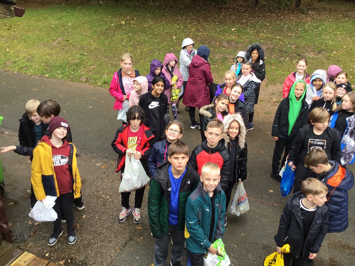 rudstony6's tweet photo. We are here safe and sound! 😁 #PGL https://t.co/GfqOzSNZJr