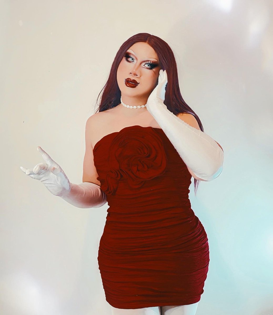 Bhorj_gum's tweet photo. “you can always look this fake, when you are so real and it looks so good”

 -Katy Perry 

Halloween is coming, Are you guys ready for another Domination? 

#redforfilth
#red
#dragrace 
#DragRacePH https://t.co/LVyun9DQnp