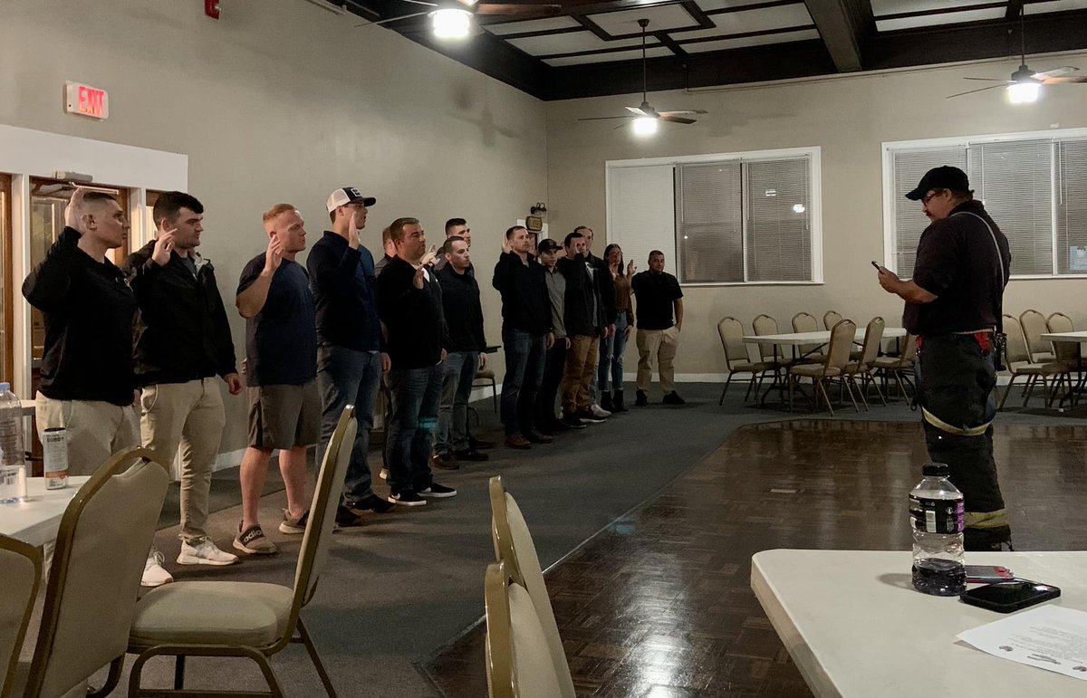 PeabodyFire925's tweet photo. The 14 newest members of Peabody Firefighters Local 925 have been officially sworn into the union at last night's monthly union meeting!
Welcome to the greatest job in the world!
Stay low and be safe!
@THE_PFFM @IAFFofficial https://t.co/OVrVuiLj7i