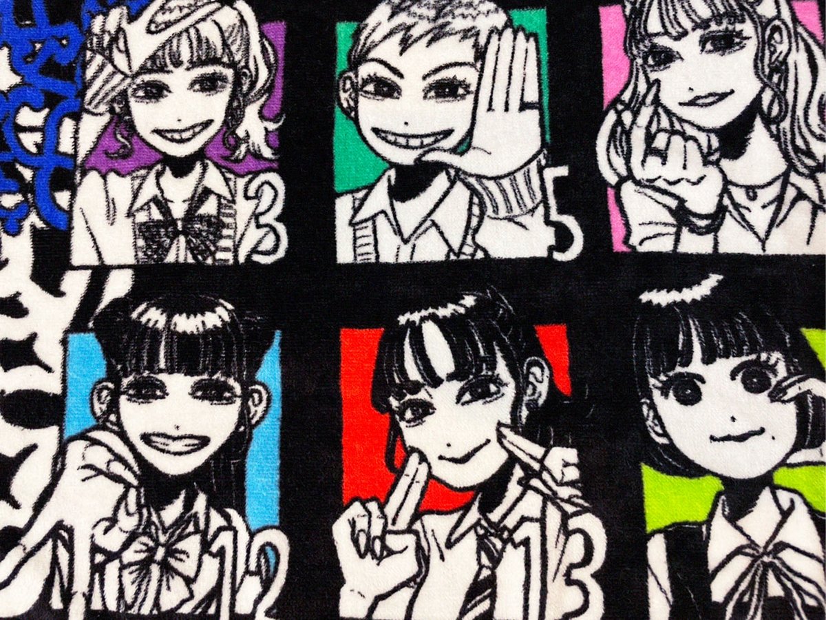 氣志團万博2022、エビ中Tシャツ&amp;タオルが手元に届きました。やっぱり自分のイラストやデザインがこうして手に取れるモノになるのって、何回経験しても感動しちゃうな。 