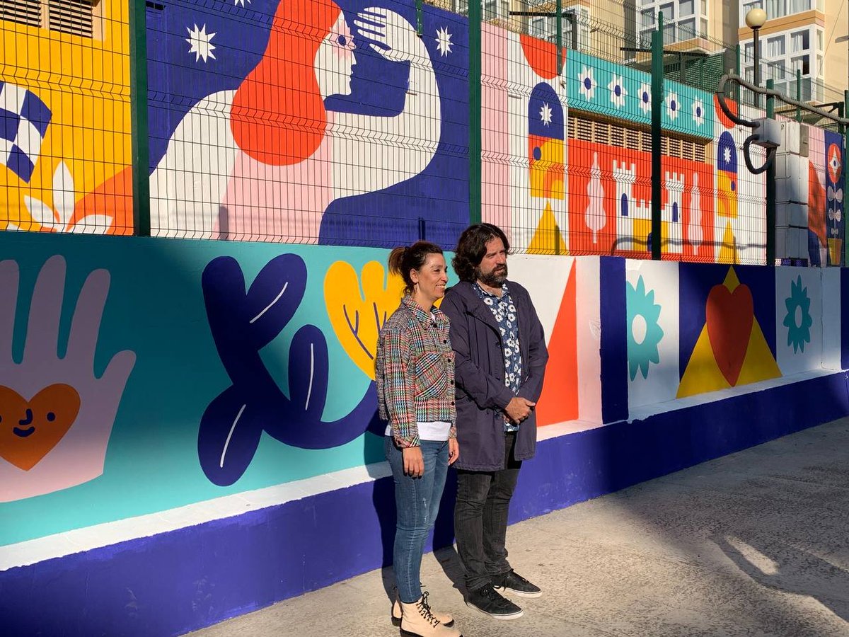 AytoAlcaniz's tweet photo. 🖌🖌🖌🖌🖌👩‍🎨👩‍🎨👩‍🎨
Ya se ha finalizado el
mural que forma parte de la intervención urbana que se está llevando a cabo en el solar de Sindicatos.

El solar, será un espacio de participación, cultura y arte, que todos los ciudadanos disfrutarán. https://t.co/VygpakhPCP