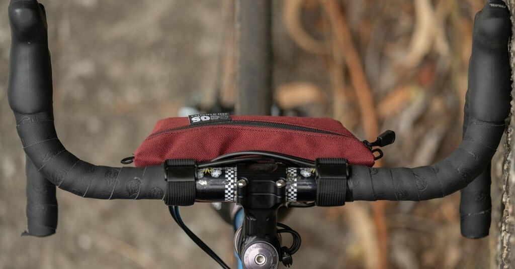 OuterShellAdven's tweet photo. What's your go-to beverage of choice? Ours is @lacroixwater sparkling water 😋
.
.
.
#outershell #simworks #bikebag #bikepackinglife #gravelgrinding #bikecamping #handlebarbag #explorebybike #adventurebybike #sfmade https://t.co/ma4baKt2xv