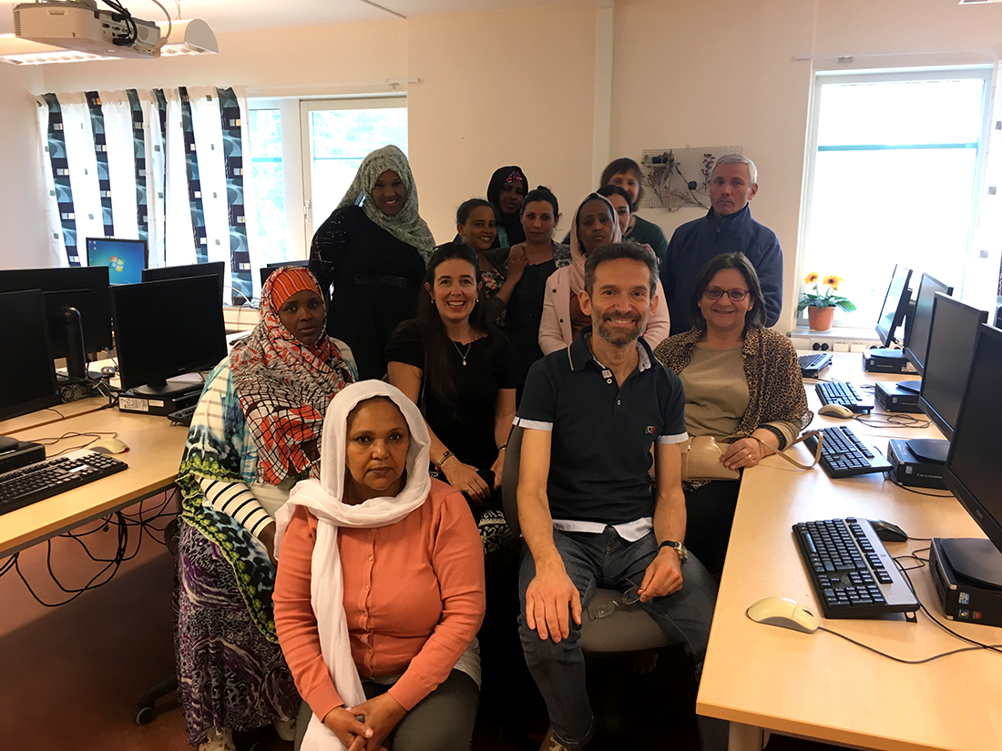 EPALE_IT's tweet photo. Buon lavoro agli #insegnanti degli adulti nei #CPIA che insegnano dando nuova speranza a chi rischia di non averne.
A quelli nei percorsi di #istruzione di 2° livello che li portano al diploma.
Senza dimenticare le sedi in #carcere.
Grazie a tutti voi ❣️
#WorldTeachersDay https://t.co/aW40Vn4Igi