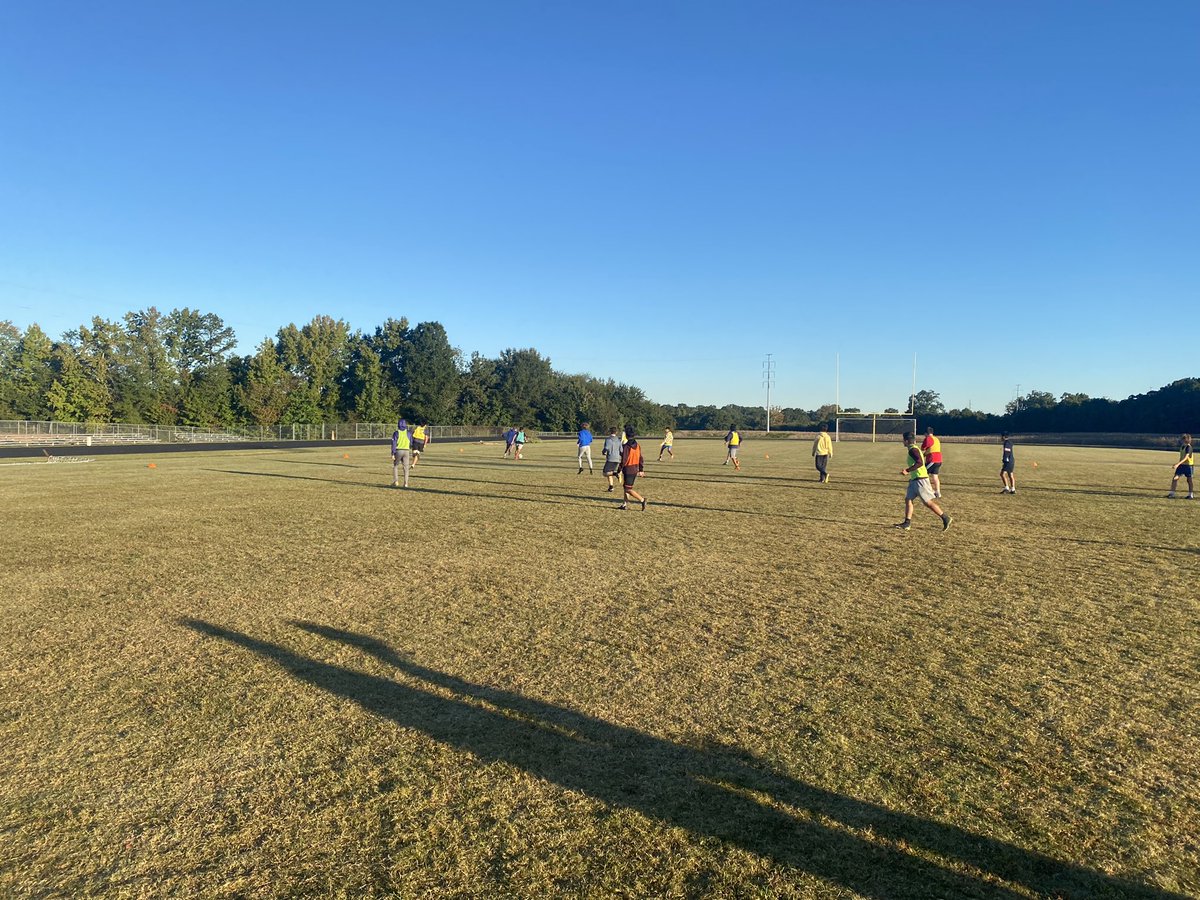 CoachJNiessner's tweet photo. Happy Wednesday … a cool crisp morning training session for the @CATAMonroeNC ⚽️ boys … getting our work in before back to back games Thur/Fri 
#fallishere
#AMworkouts
#layerup 
#jacketseason 

@CATA_Athletics @KevinBeals2 @UCPSNCAthletics @AGHoulihan https://t.co/DEJafn6n9u