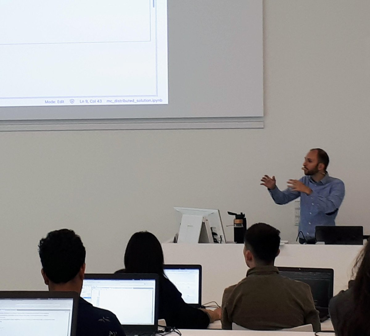 Thanks to C. Bauer &amp; M. Schlottke-Lakemper (@PRACE_RI  @HLRS_HPC) for their overview of Julia in the context of #HPC &amp; interesting use cases. #HappyWorldTeachersday to you &amp; all the trainers out there 🙏for inspiring us💡!
#programming #training #dagvandeleraar #TeacherDay2022