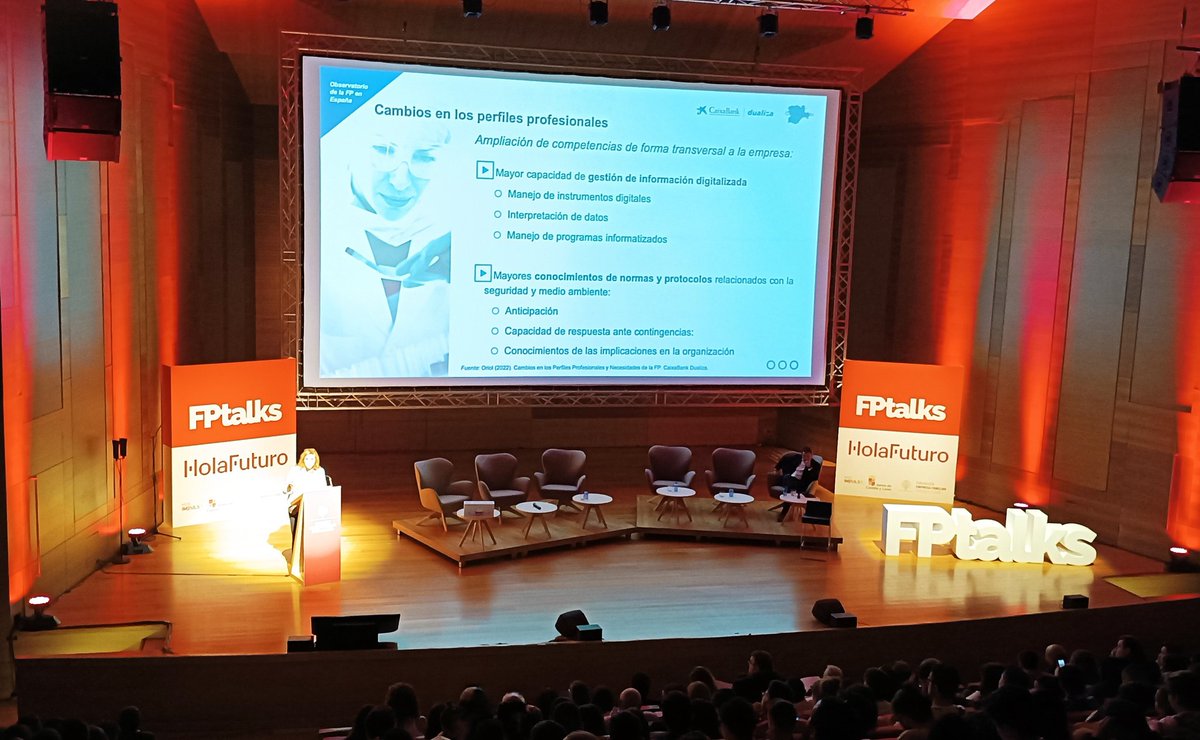 puentia's tweet photo. Turno en este apasionante #FPTalks22 para Mónica Moso, responsable del centro de Conocimiento e Innovación @CABK_Dualiza
Gracias a ella nos ponemos al día sobre la evolución del panorama laboral y los nuevos perfiles que nos trae la #FP
#HolaFuturo https://t.co/NCBtT7j32v