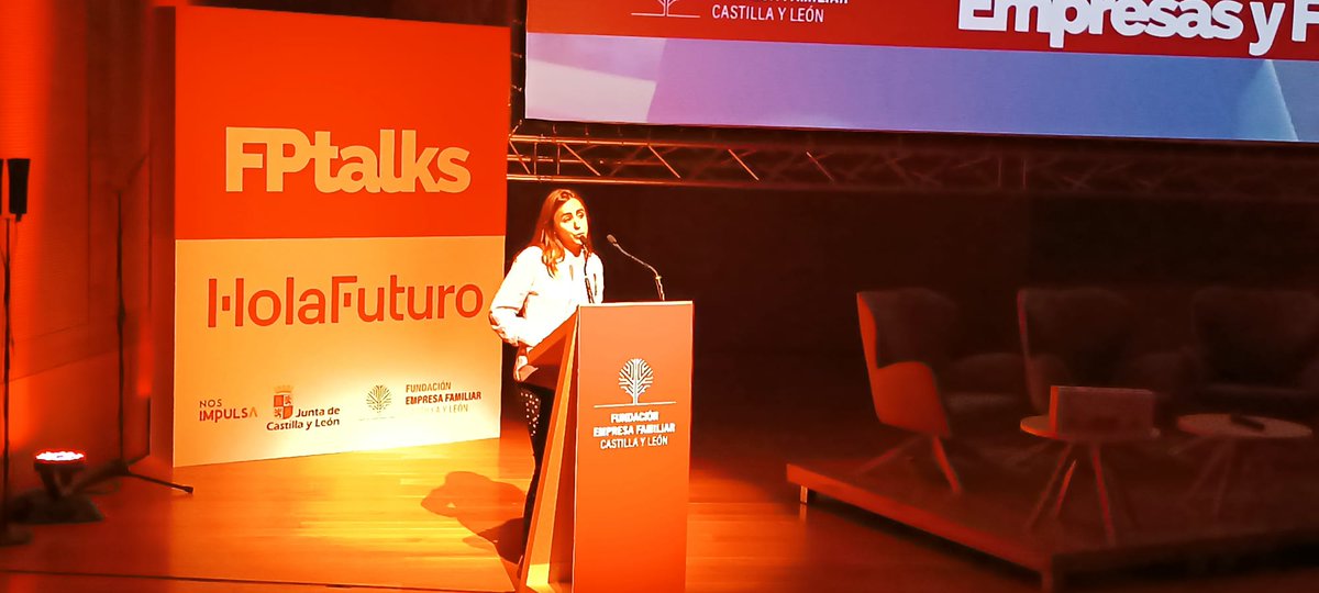 FundacionEFCL's tweet photo. Desde @iberdrola Cristina de Inza nos ha hablado de #sostenibilidad, de #innovación, de presente y de #futuro. #FPTalks22 #HolaFuturo https://t.co/IjT7pbVFBZ