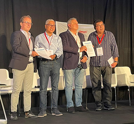 PedroHojas's tweet photo. 🌍@UGT_FICA, @sintraconsp, @uocray y @BWIglobal firman una Declaración para Memorándum de Entendimiento sobre #MigraciónSegura, Ordenada y con Derechos en #construccion
🔴Será votada en el #5thCongress @BWIglobal, hoy en #Madrid
👉https://t.co/v4pMqCISsK… https://t.co/S4iSlFaE5c
