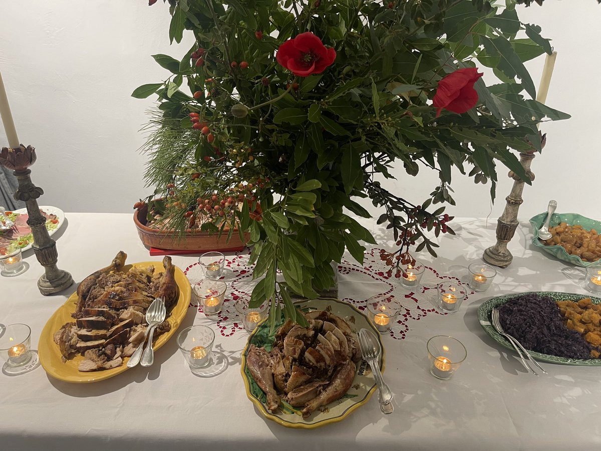 En la presentación de los productos ecológicos de <a href="/dehesaelmilagro/">Dehesa El Milagro</a> ideales para vuestra mesa de Navidad. <a href="/TheLuxonomist/">The Luxonomist</a> #productos #ecologicos #dehesaelmilagro <a href="/aureliomanzano/">Aurelio Manzano</a> <a href="/RevueltaEva/">Eva Revuelta</a> <a href="/PilarGGranja/">PGG</a>