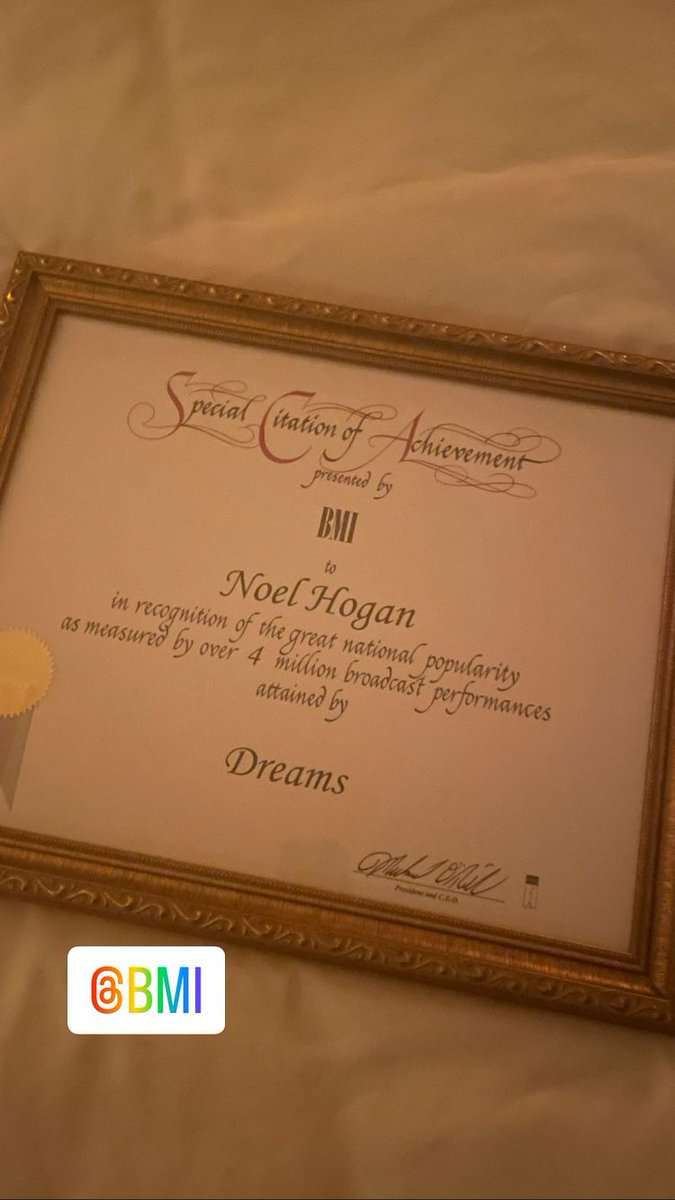 Noel Hogan honored at the BMI Awards as well
cranberriesworld.com/2022/10/05/noe…

#TheCranberries #NoelHogan #Dreams #BMILondonAwards