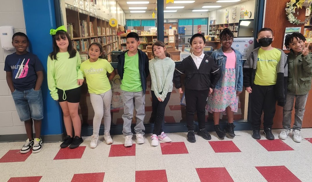 Central_ElemSc's tweet photo. Neon Day!  Spirit Week! @DuncanvilleISD https://t.co/LaJTMqbH4z