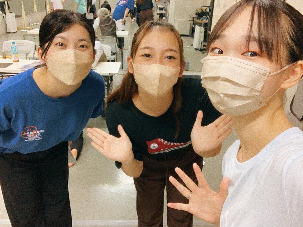 NamaUuta's tweet photo. リバーとマーサ
作中、せっかく友達になれたのに…と寂しい気持ちもありながら、3人の成長に心を打たれました

人と人には違いがあってそれがズレたらぶつかって うまくハマるまでが大変

でもハマったらハマったで今までが嘘のようにお喋りが進むんだよね🤭
これからも友達🤝🏻
#CoelacanthAppearance22 https://t.co/ryzf42CjjA
