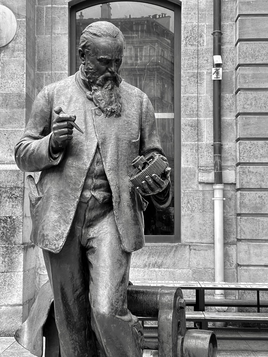This bearded boy welcomed us to <a href="/ArtsetMetiers/">Musée des Arts Métiers</a> #GEMDSM