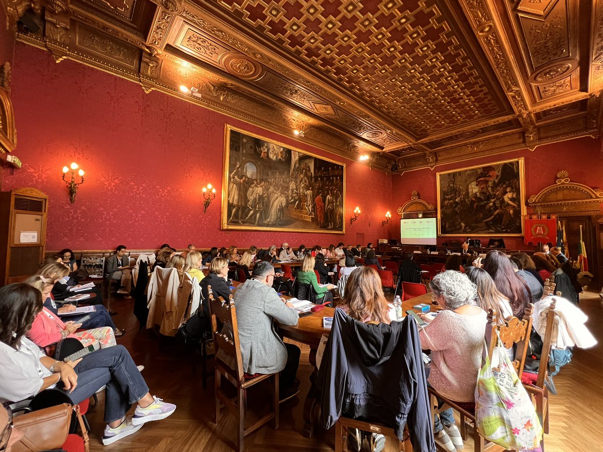 Europarl_IT's tweet photo. 📣🇪🇺🇮🇹Ci siamo! Al via a Verona la riunione nazionale della Rete Europe Direct e Centri di Documentazione Europea @Europarl_IT @europainitalia

🗣Focus sugli obiettivi del piano annuale di comunicazione sul territorio, per portare l’Europa più vicina📍

@EuropeDirectVR https://t.co/cHTG5ffaiT