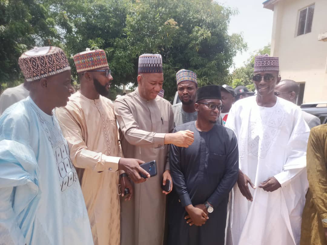 Jack_ng01's tweet photo. Our VP is in Jigawa already shaaaa. 

Obi message will get to the nooks and crannies of Nigeria https://t.co/XKR9pMx36C