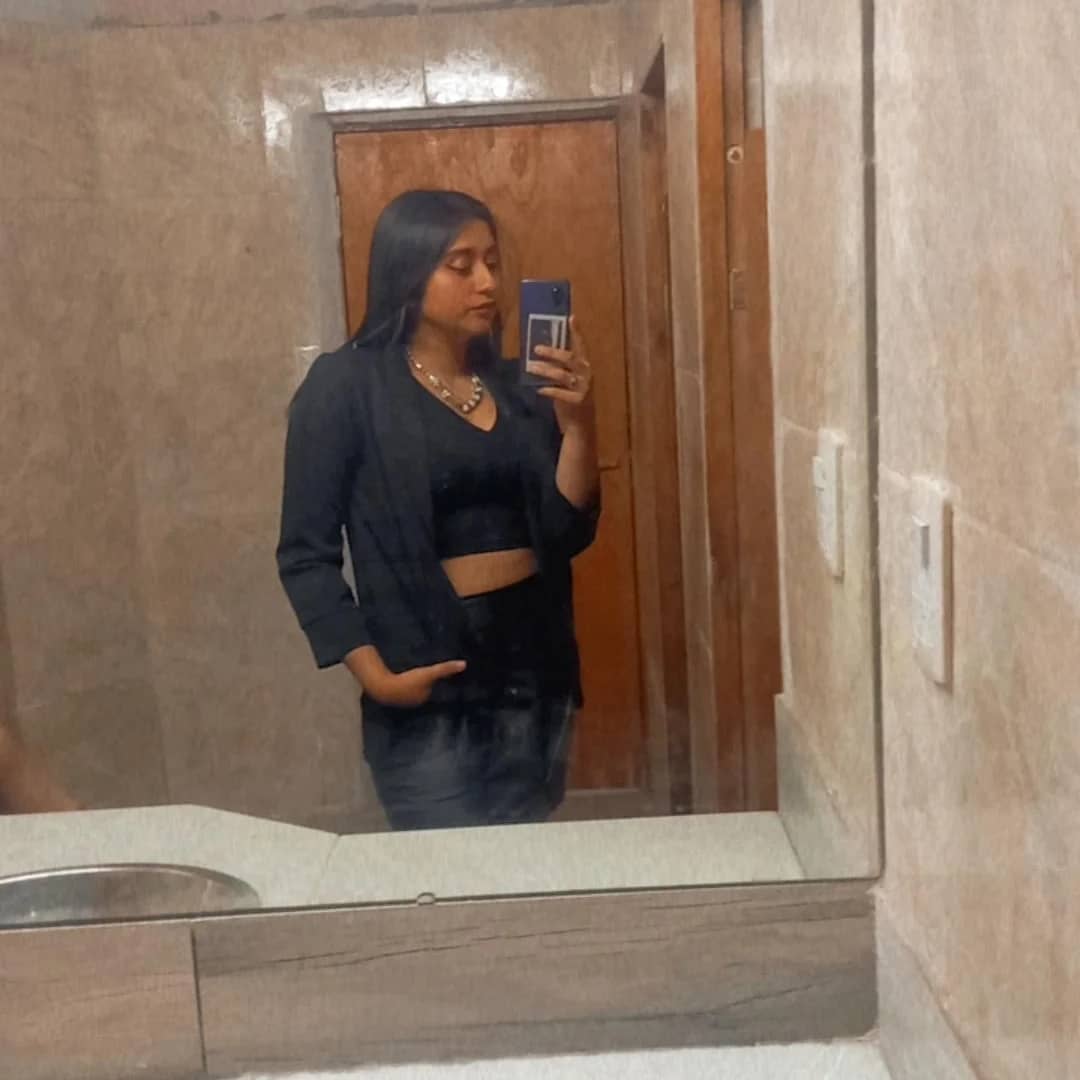 Negra9012's tweet photo. #AntesQueNadie el beboteo en el baño de la joda... va o no ? https://t.co/dWYyHjGwry