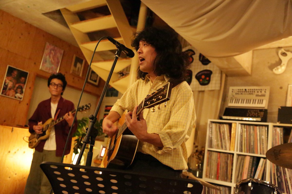 department2020's tweet photo. 【from Studio KiKi】

10月ゲストはおとぎ話　@otogivanashi 

第一回はヒップホップとフォークロックの融合？がサイケなグルーヴを醸す"FALLING"をThe Departmentとのコラボバージョンで！
最新アルバム��録のナンバーです！

📺Youtube
https://t.co/IetQeLesVK https://t.co/WpiqOBfsD2