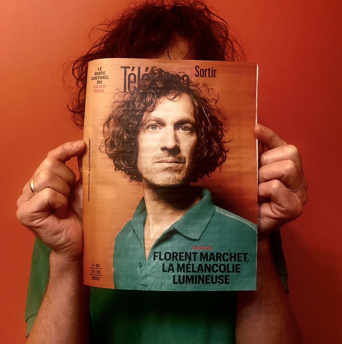 Du vert, du orange et des cheveux pour cette couv' du nouveau <a href="/TeleramaSortir/">Télérama Sortir</a>  ! Mille mercis à Léa Bucci d'être venue jusqu'à moi et désolé pour le chien qui en effet ronflait beaucoup ce jour-là. Photos de Marie Rouge, une photographe que j'adore.